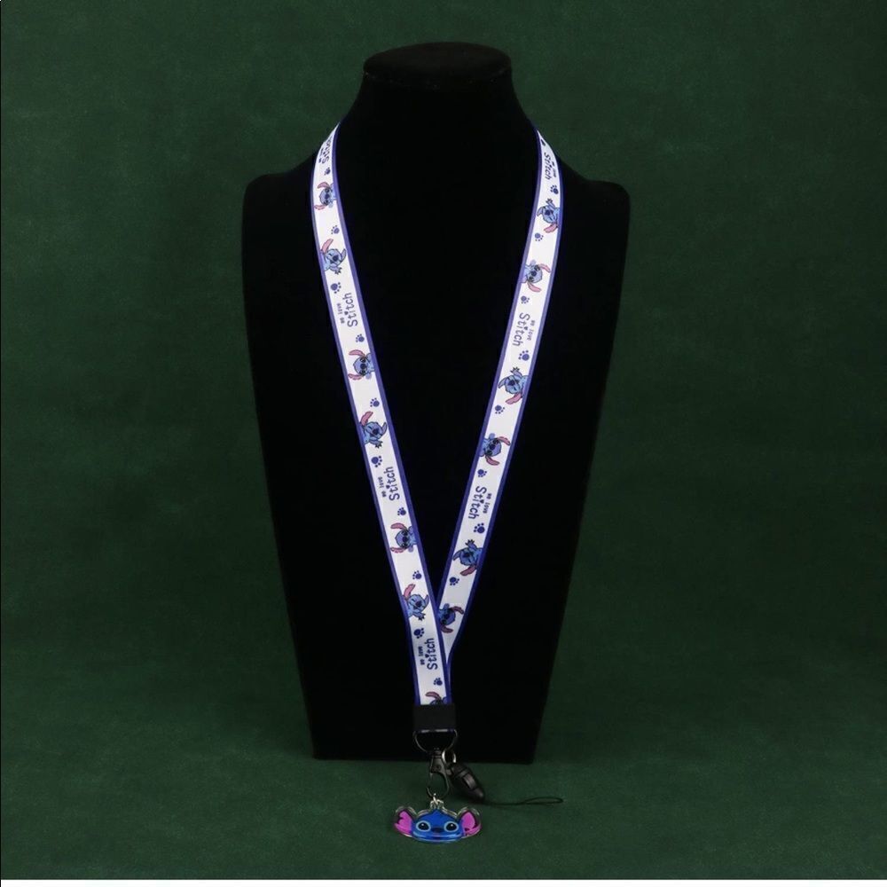Stitch Lanyard & ID Holder NWT - Picture 5 of 10